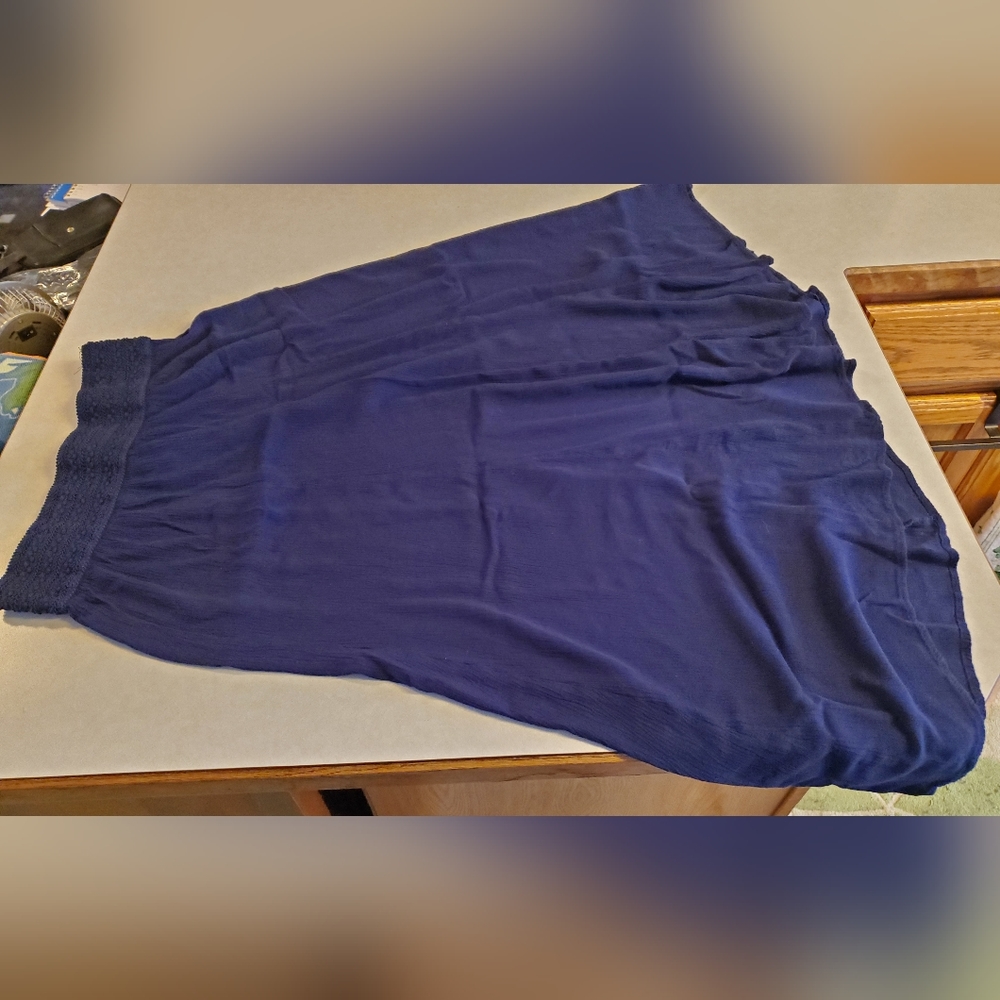 SENT TO THREDUP...Skirt, (I.N. Studio) - Picture 1 of 3